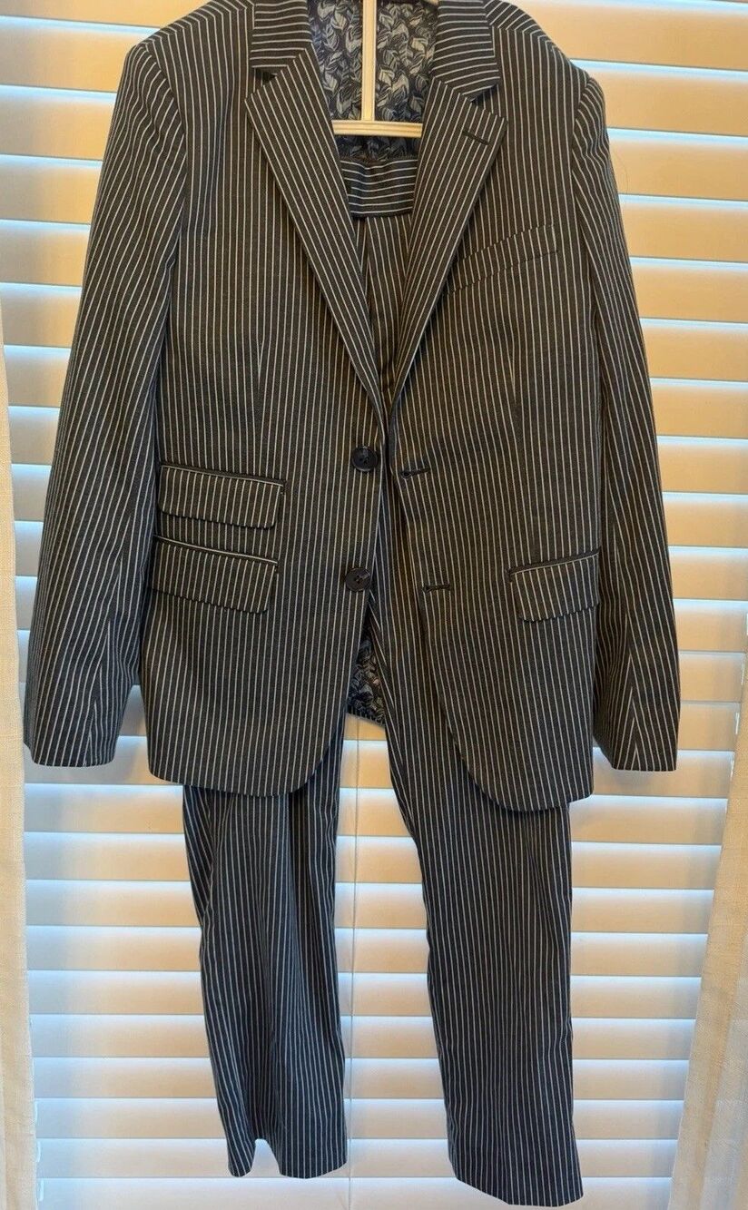 Isaac Mizrahi New York 2pc Pinstripe Pantsuit 10 Black/White 2-Button Holiday